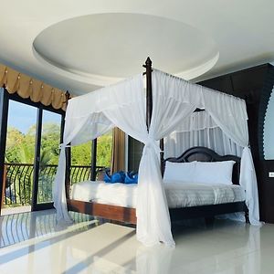 Deluxe Zimmer mit Kingsize-Bett